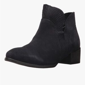 Seychelles Easy Peasy Black Suede Leather Ankle Bootie with Side Zip Round Toe 🖤